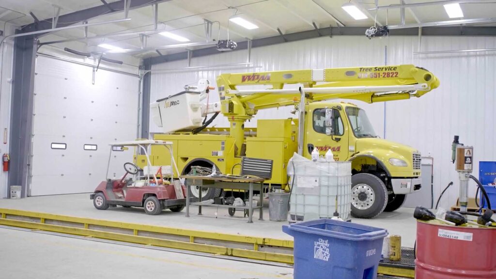 Interior of Cline Truck Service Center made up of five steel buildings from Great Western Building Systems in Missouri